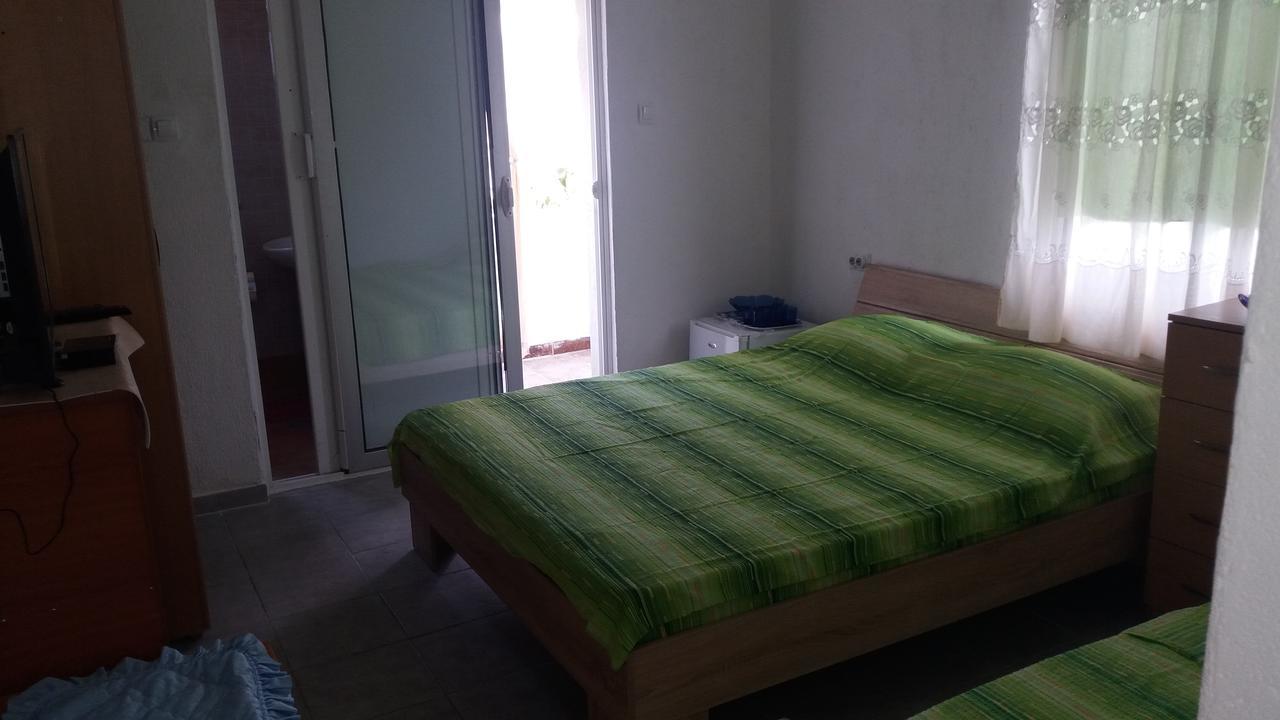 Rooms Sijak بار المظهر الخارجي الصورة
